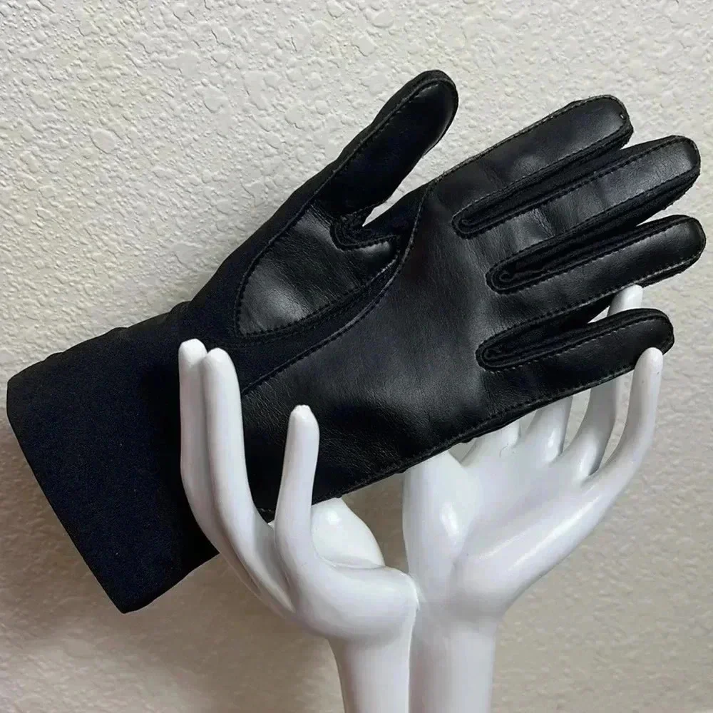 Isotoner Black Spandex Gloves OS